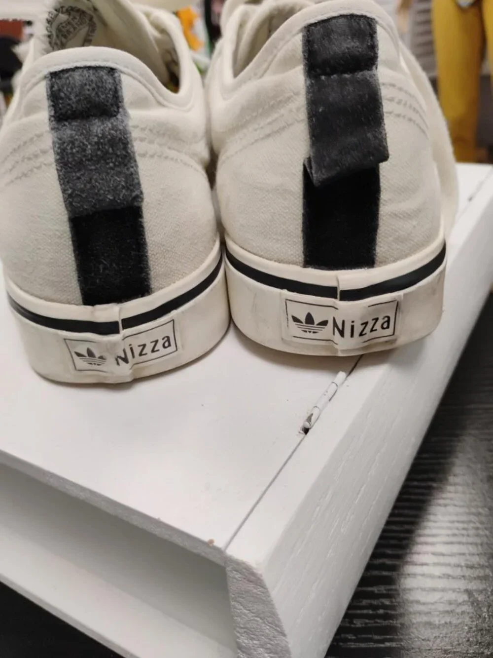Adidas Nizza Women’s 8.5 Off White Canvas Low Top Sneakers GX2432